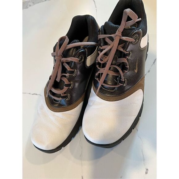 Nike Men’s Leather Saddle Oxford Golf Shoes Sz 10.5 - Picture 1 of 9